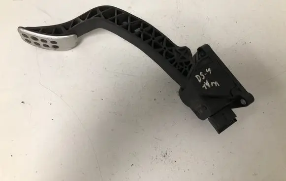 Citroen DS4 Accelerator throttle pedal 96714341180