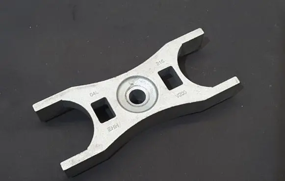 Seat Leon (5F) Fuel Injector clamp holder 04L216