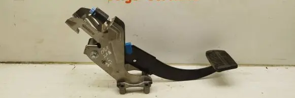 Subaru Outback (BS) Brake pedal