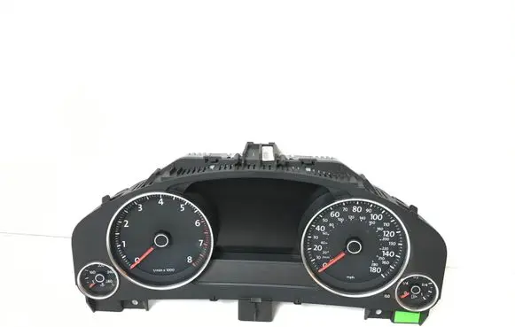 Volkswagen Touareg II Speedometer (instrument cluster) 7P6920980 0263677012