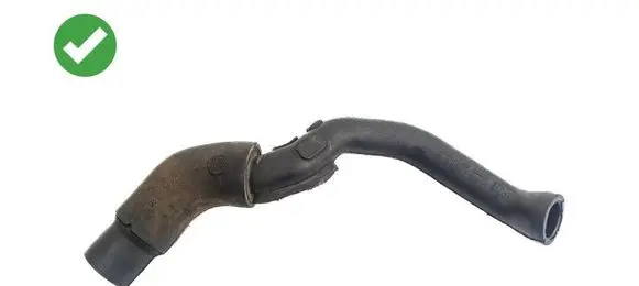 Mercedes-Benz C W204 Breather hose/pipe A6460162081