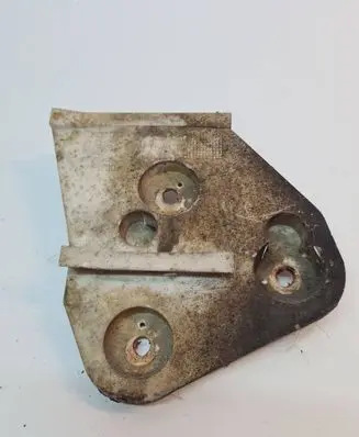 Volvo C70 Rear bumper mounting bracket 9151529