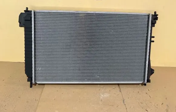 Skoda Octavia Mk2 (1Z) Coolant radiator PA66GF30R