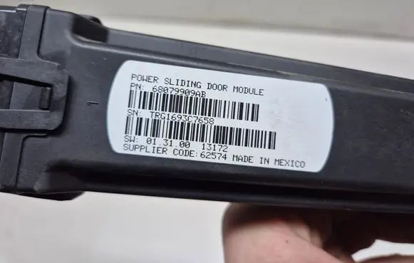 Chrysler Town u0026 Country V Sliding door control unit/module 68079909AB