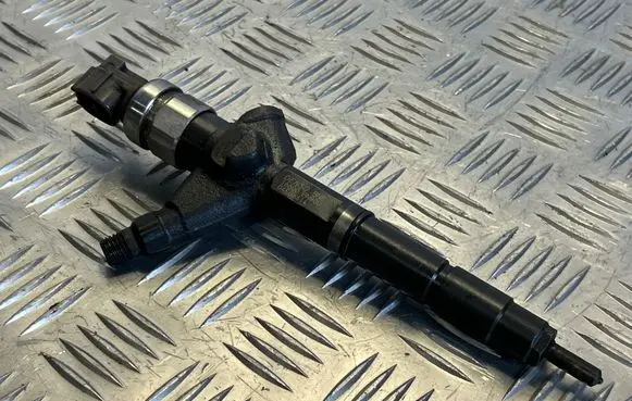 Nissan Almera Tino Fuel injector 16600BN800 04E06614
