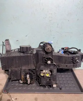 Dodge RAM Interior heater climate box assembly AA1138004760