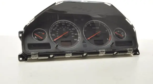 Volvo XC70 Speedometer (instrument cluster) 30746112