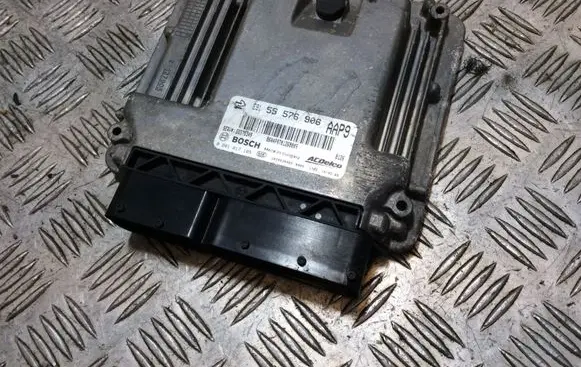 Opel Insignia A Engine control unit/module 55576906 0281017105