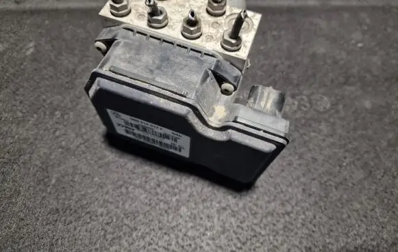 Volkswagen Tiguan ABS Pump 5N0614517F