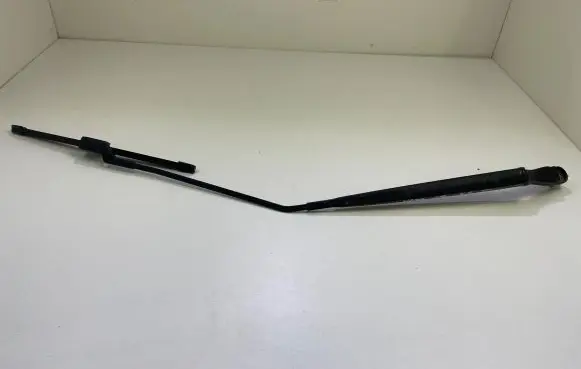 Opel Mokka X Front wiper blade arm