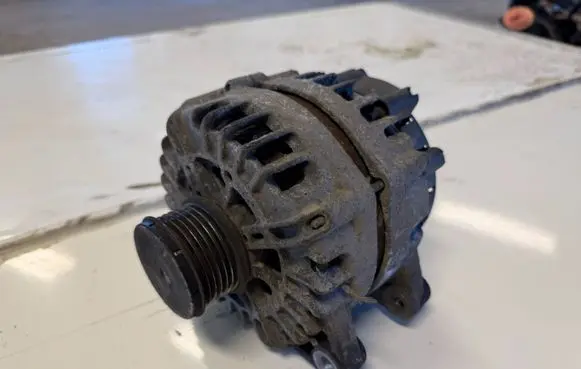 Peugeot Partner III Generator/alternator 9678048880
