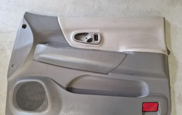 Mitsubishi Pajero Sport I Front door card panel trim MR356220