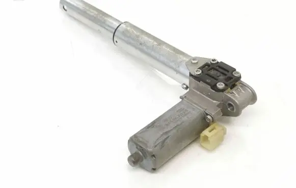 BMW 5 E60 E61 Seat adjustment motor 8321086 0390203233