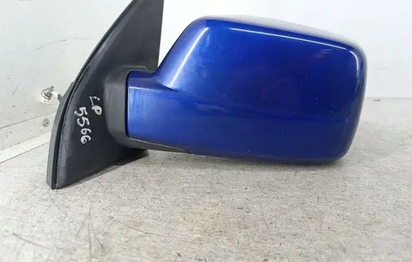 Nissan X-Trail T30 Front door electric wing mirror 