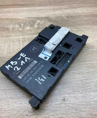 Mercedes-Benz E W211 Door control unit/module 2118200426 356802Used