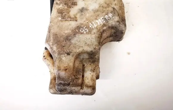 Nissan Almera Coolant expansion tank/reservoir