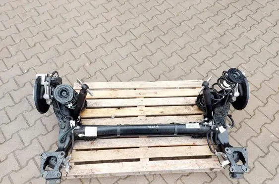 Peugeot Rifter Rear axle beam with reductor 9823020580