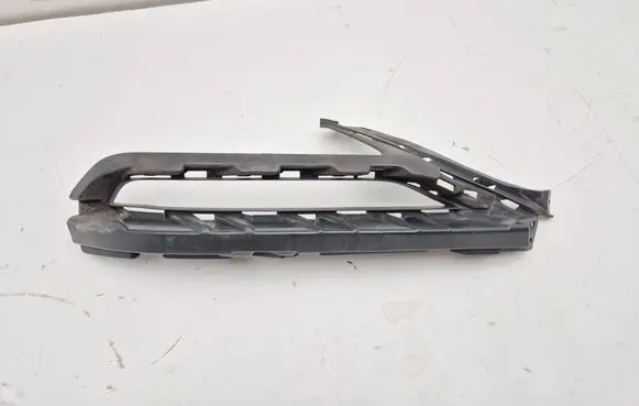 Audi Q7 4M Front bumper lower grill 4M0807157D