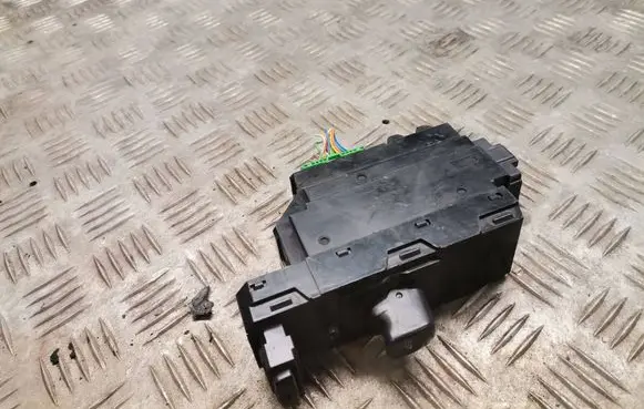 Volvo V70 Electric window control switch 30658147