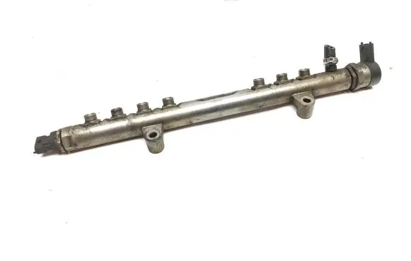 Volvo V60 Fuel main line pipe 30777759 0445215025 113177L5