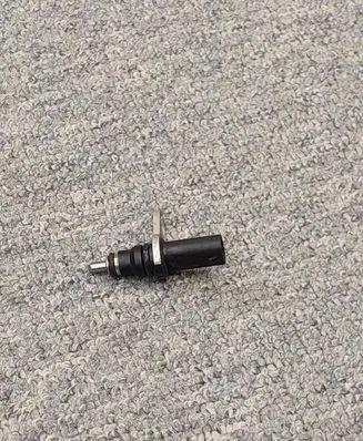 Volkswagen Golf VII Coolant temperature sensor 079919523B
