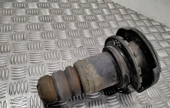 Volvo V70 Rear shock absorber damper bump stop 6G915K570FAD