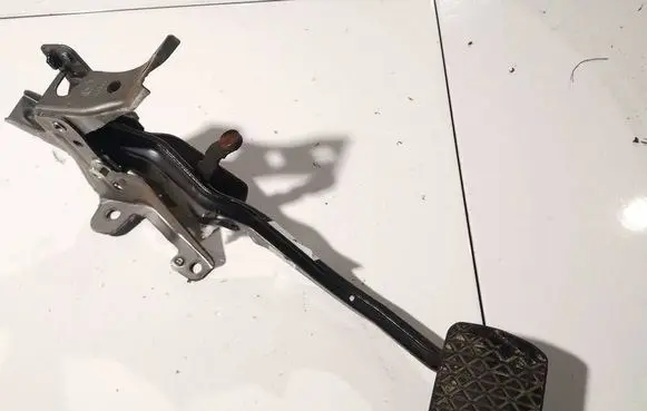 Mazda CX-5 Brake pedal 