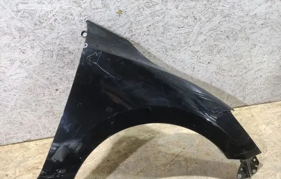 Mazda 2 Fender KZ0432