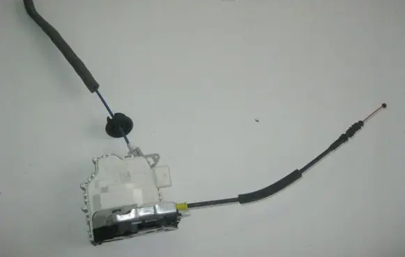 Porsche Macan (95B) Rear door lock 8K0839016F