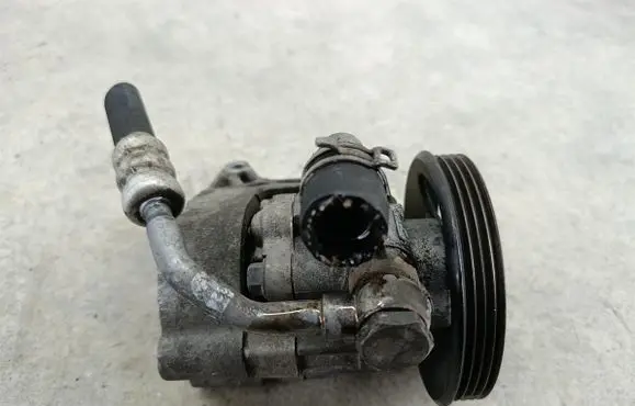 Chevrolet Cruze Power steering pump