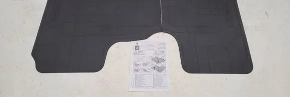 Opel Vivaro Front floor mat 8201501679