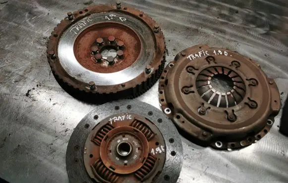 Renault Trafic II (X83) Clutch set kit 8200247241 8200652921