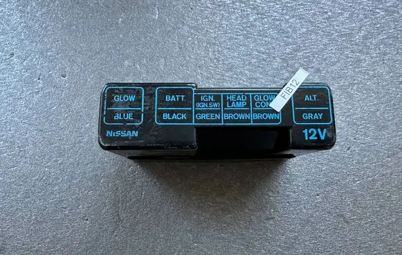 Nissan Patrol Y60 Fuse box cover 2437222J00
