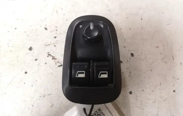 Peugeot 206 Wing mirror switch 11530