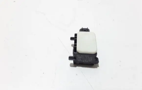 Mercedes-Benz ML W164 Airbag deployment crash/impact sensor 0038202926
