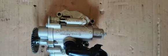 Audi A3 8Y Oil pump 04E115109E