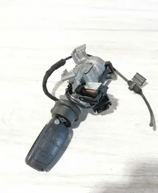 Audi A3 S3 A3 Sportback 8P Ignition lock 1K0905851 G0870V82W0