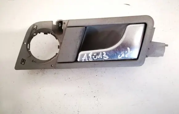 Audi A2 Front door interior handle 8z0837020 e040313522