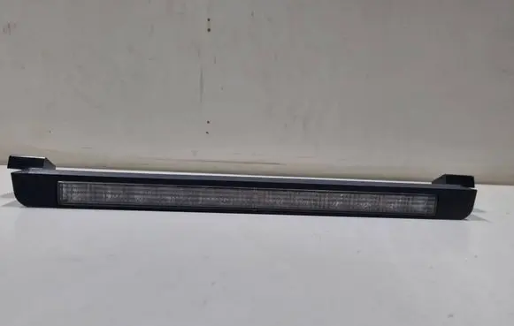 Nissan Almera Tino Third/center stoplight 26590