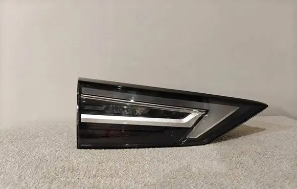 Nissan Qashqai J12 Tailgate rear/tail lights 26555HN22A 00093027S85
