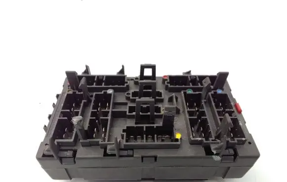 Mazda 323 F Fuse module