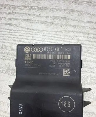 Audi Q7 4L Gateway control module 4F0907468F