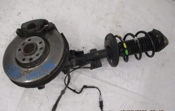 Peugeot 3008 II Front wheel hub spindle knuckle 9819718780