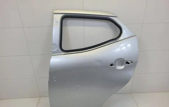 Peugeot 108 Rear door