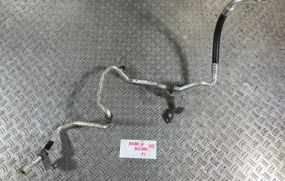 Opel Vivaro Air conditioning (A/C) pipe/hose 924804190R