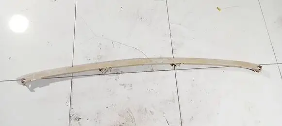 Rear bumper mounting bracket