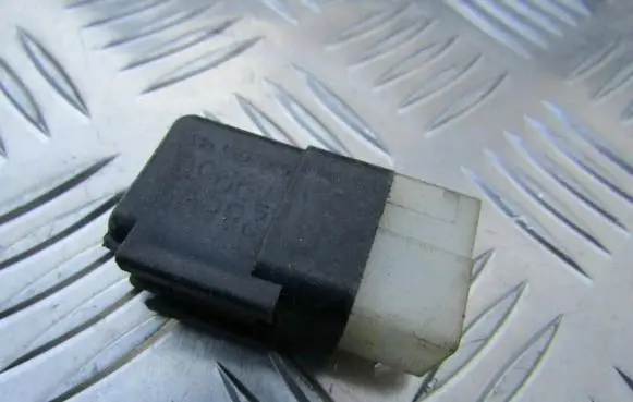 Nissan Primera Other relay 2563079960