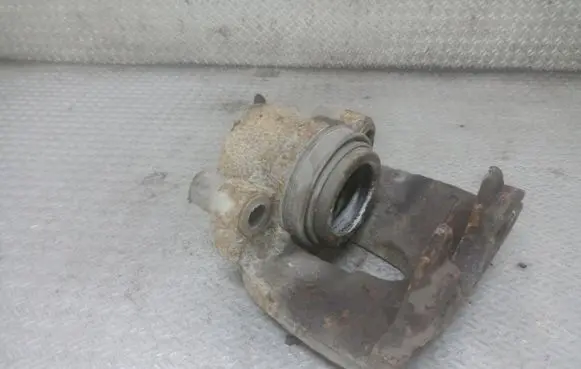 Volvo C30 Front brake caliper