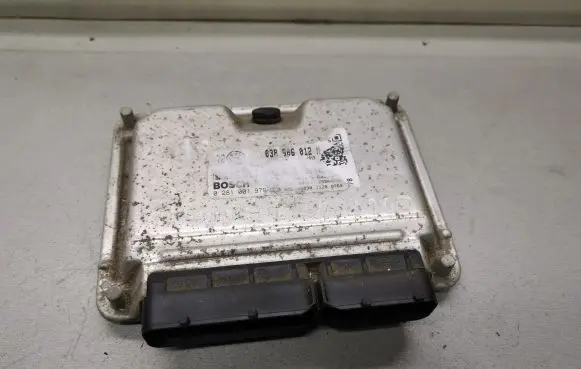 Volkswagen Golf IV Engine control unit/module 038906012M 0281001979
