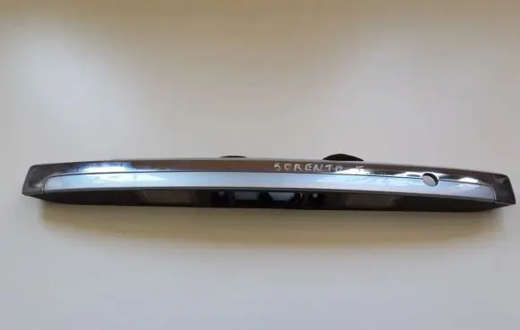 KIA Sorento Number plate light 925003E5